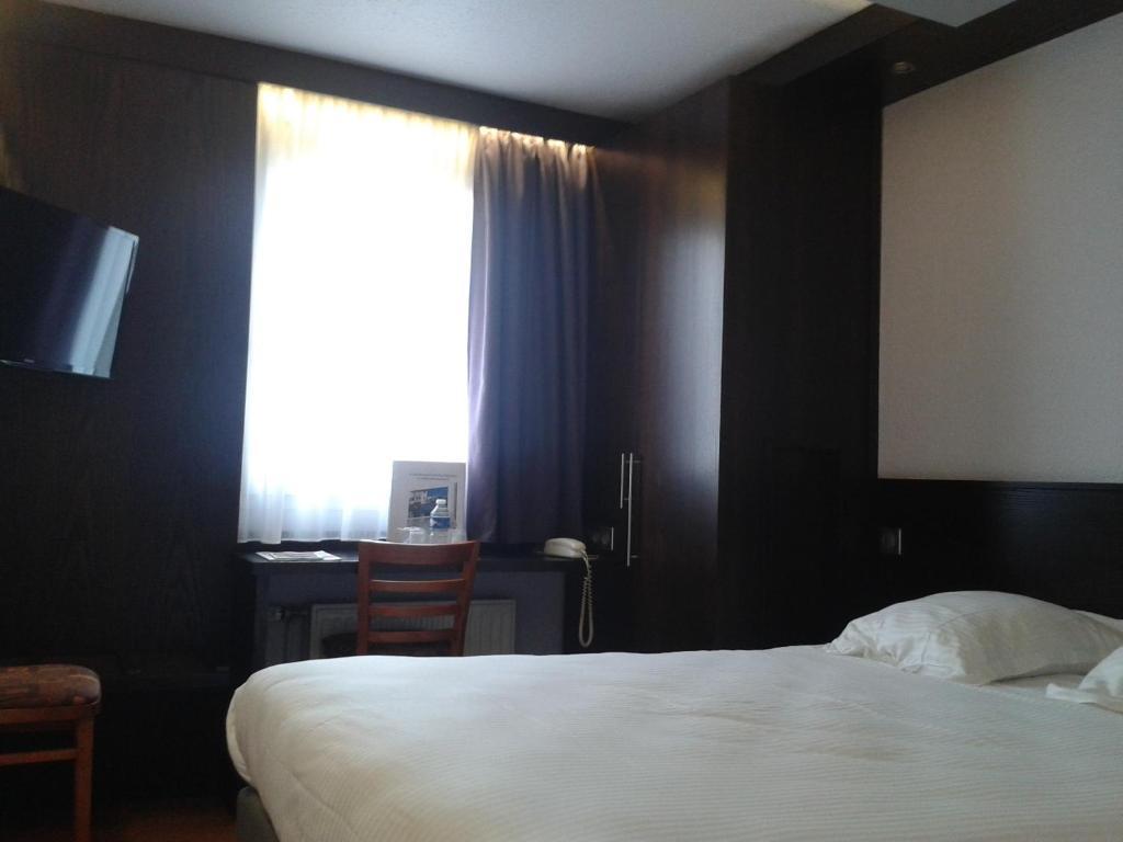 Cottage Logis Hotel - Restaurant ดูดล็องจ์ ห้อง รูปภาพ