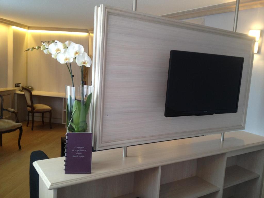 Cottage Logis Hotel - Restaurant ดูดล็องจ์ ห้อง รูปภาพ